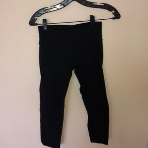 Lululemon black crop leggings